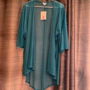 LuLaRoe Lindsay kimono fits loosely